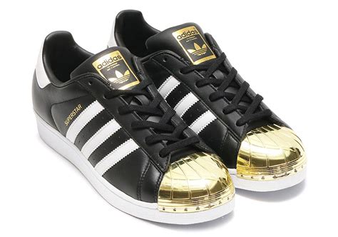 Adidas Superstar gold toe